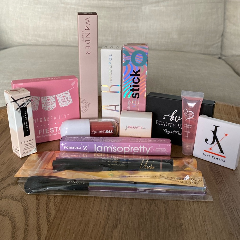 13 Piece Fenty + Wander Beauty + More Full Face Makeup Bundle